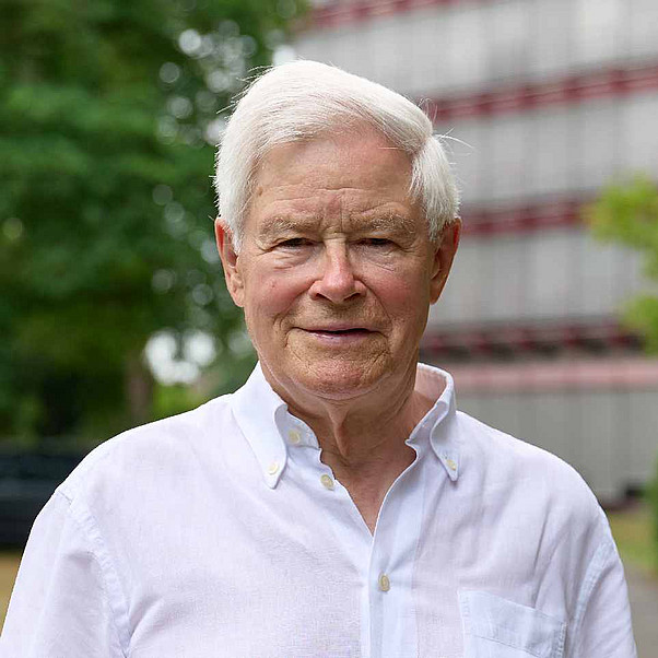 Ombudsperson der ANDHERI HILFE: Felix Busse Felix Busse ist Ombudsperson der ANDHERI HILFE
