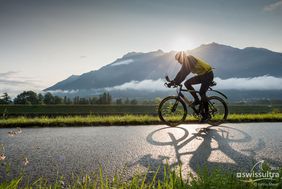 Torsten Kühn-Schad fährt mit dem Rennrad durch die schweizer Alpen