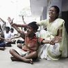 Kind mit Behinderung in Indien wird gefördert