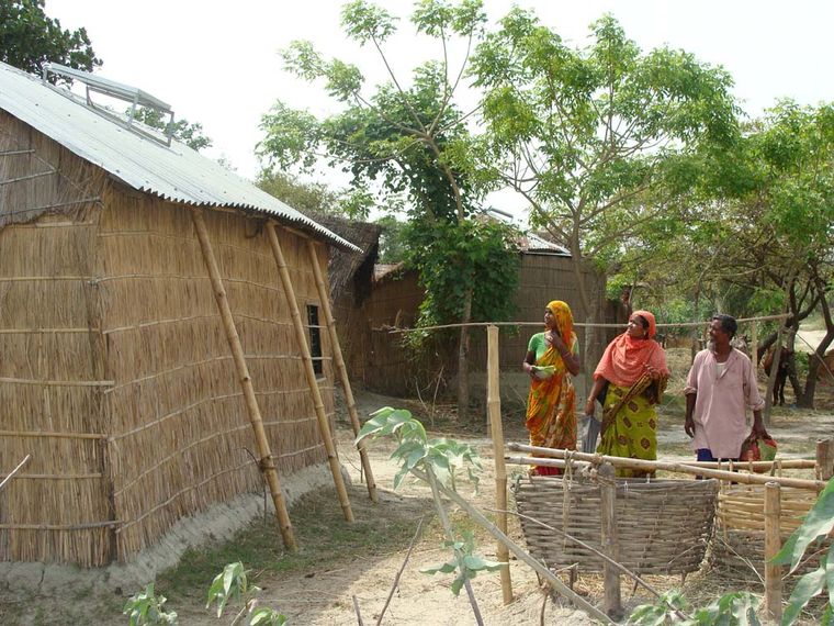 Bangladesch: Solaranlage auf einem Dach