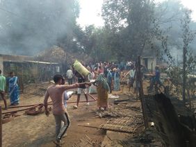 Indien: In einem Dorf ist Feuer ausgebrochen 